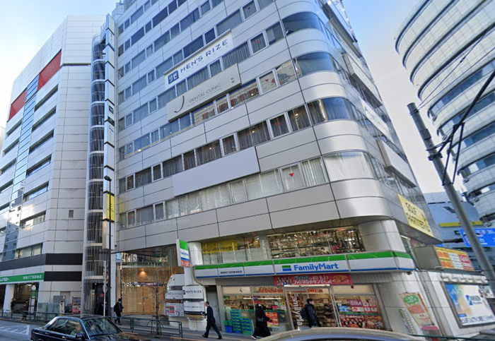 メンズリゼ 新宿南口院が入っているビル